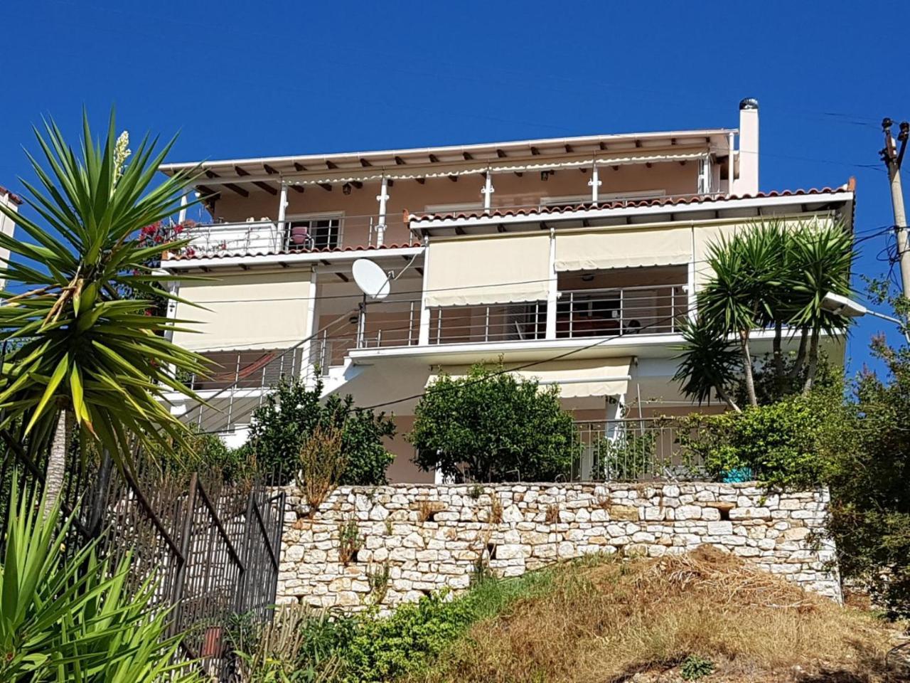 Appartamento ★ Meniko'S House ★ Amazing Sea View Himare Esterno foto