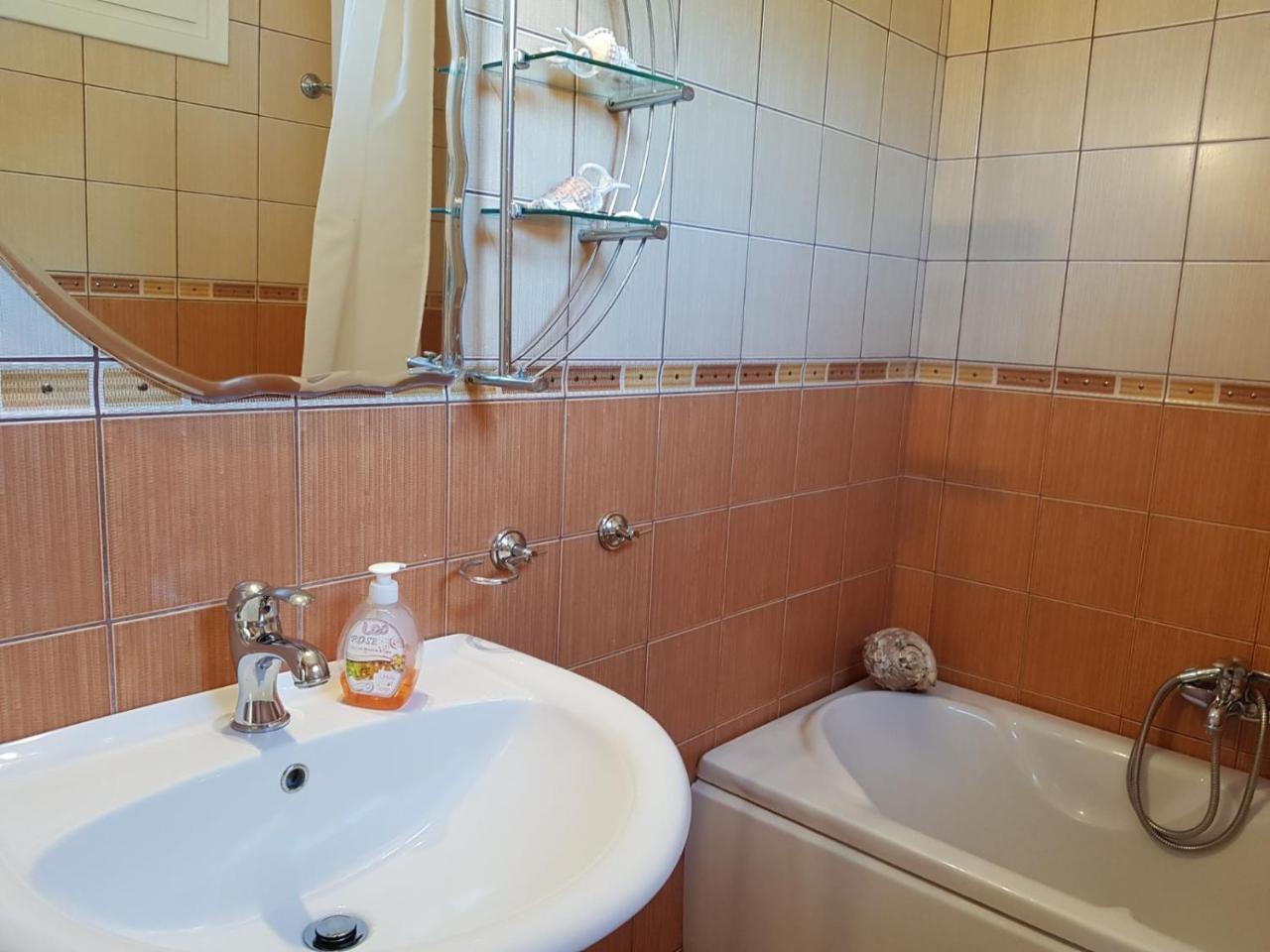 Appartamento ★ Meniko'S House ★ Amazing Sea View Himare Esterno foto